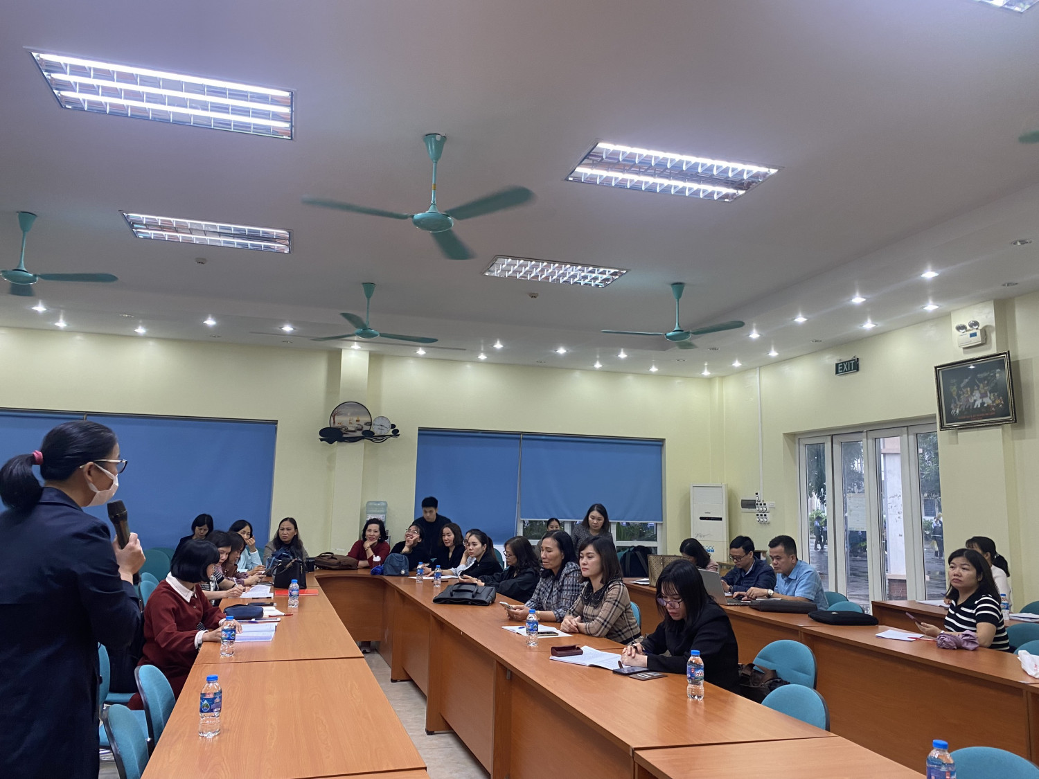 TRƯỜNG THCS LÊ QUÝ ĐÔN TỔ CHỨC LỚP TRUYỀN THÔNG DINH DƯỠNG CHO GIÁO VIÊN