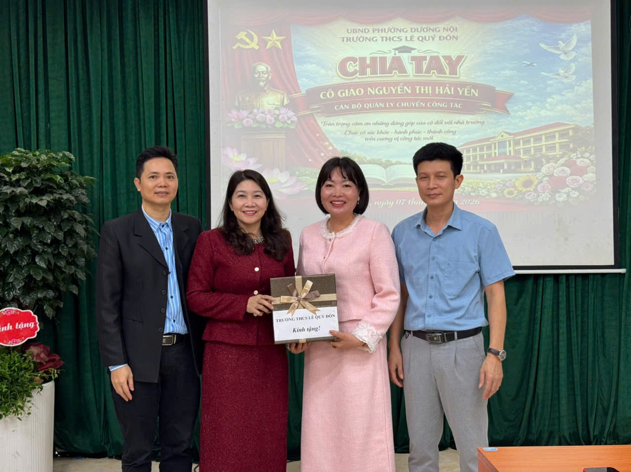 ẤM ÁP BUỔI CHIA TAY ĐỒNG CHÍ PHT NGUYỄN THỊ HẢI YẾN NHẬN CÔNG TÁC MỚI