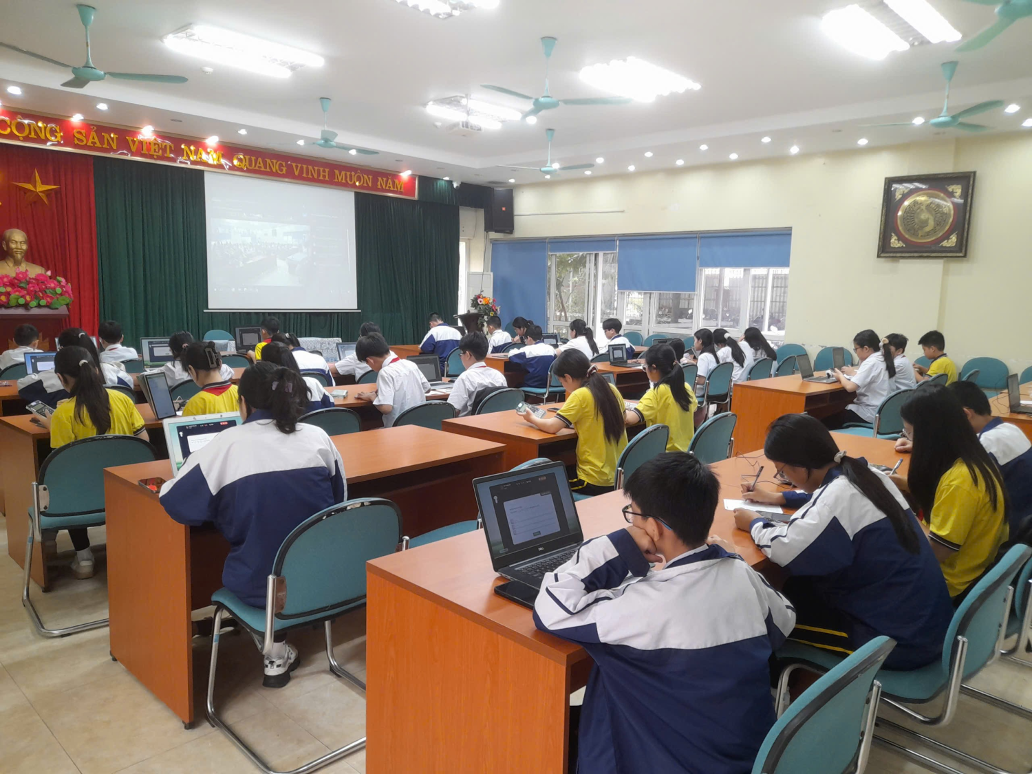 CHUNG KẾT "ĐẤU TRƯỜNG VIOEDU" CẤP KHU VỰC NĂM HỌC 2025 - 2026